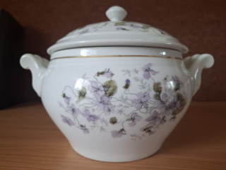 Terina, polévková mísa fialky zn. číslo